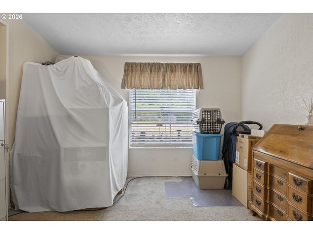 17561 Sw HANCOCK Way, Beaverton, OR 97006