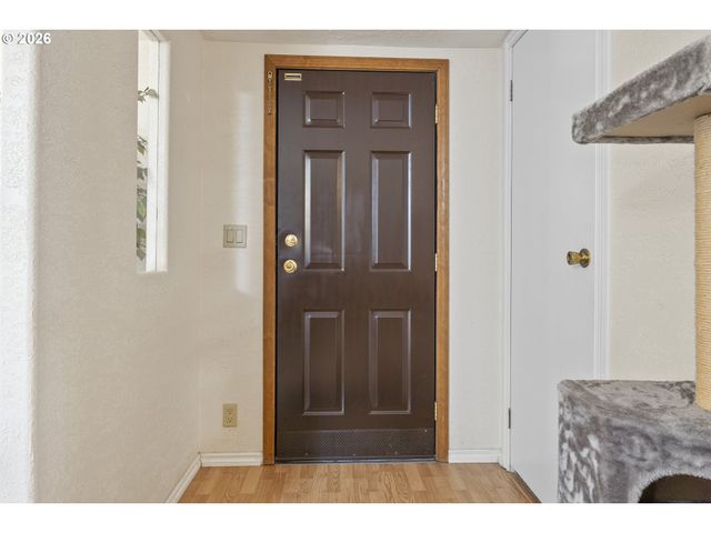17561 Sw HANCOCK Way, Beaverton, OR 97006