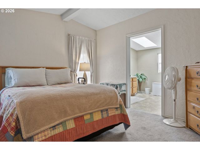 17561 Sw HANCOCK Way, Beaverton, OR 97006