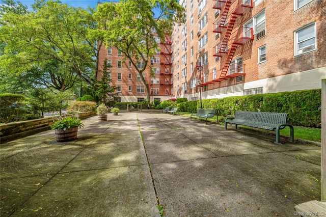 3 sadore Lane 6X, Yonkers, NY 10710
