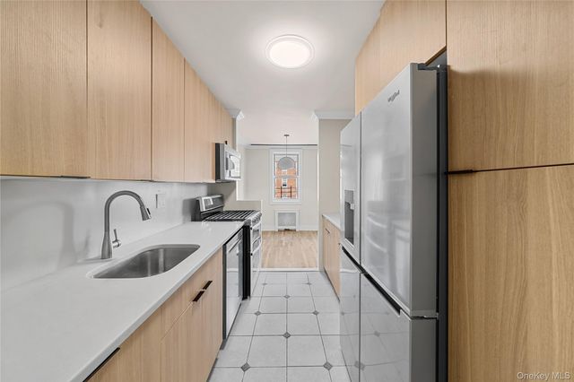 3 sadore Lane 6X, Yonkers, NY 10710