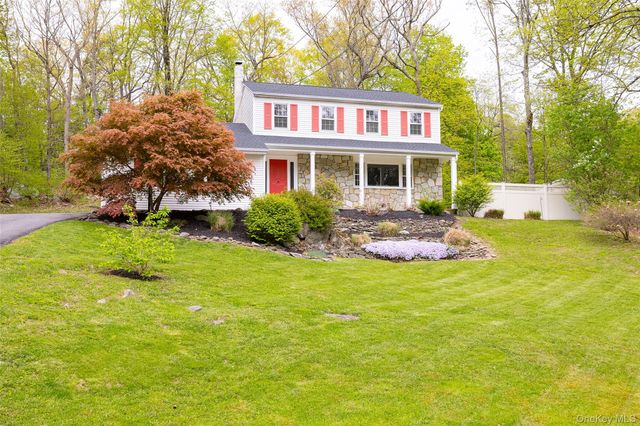 25 Hudson Drive, Hyde Park, NY 12538