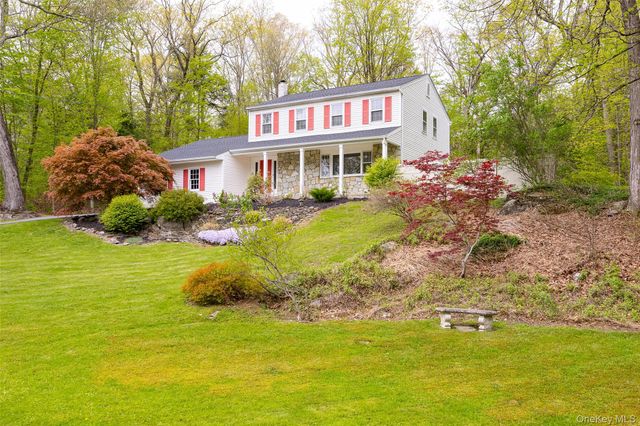 25 Hudson Drive, Hyde Park, NY 12538