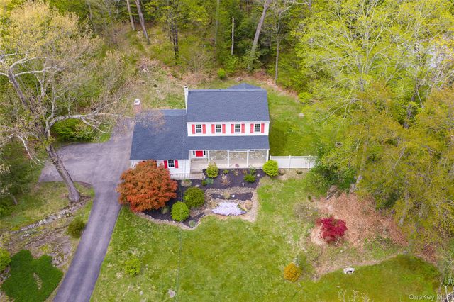 25 Hudson Drive, Hyde Park, NY 12538
