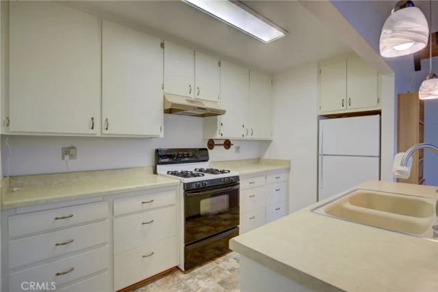 1699 Langton Street, Cambria, CA 93428