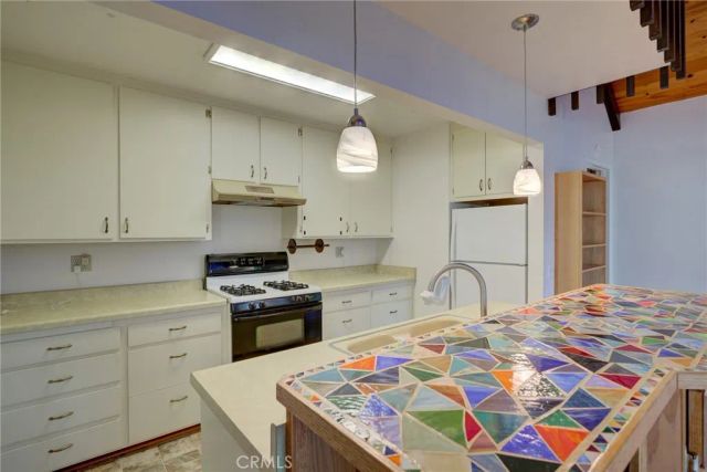 1699 Langton Street, Cambria, CA 93428