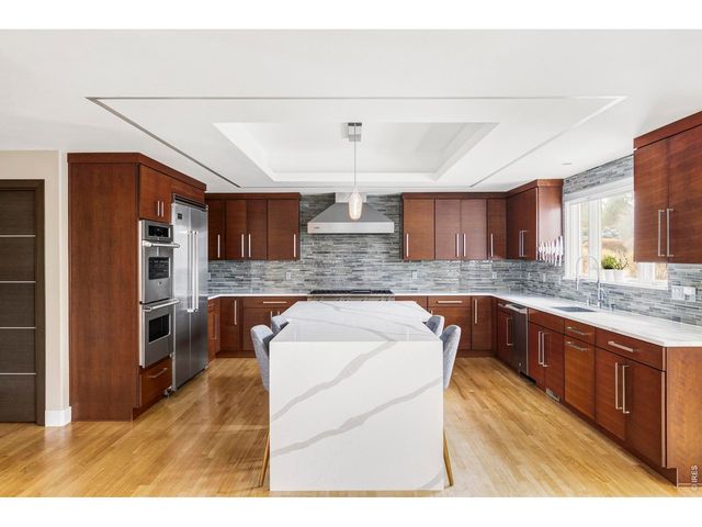 8528 Skyland Dr, Niwot, CO 80503
