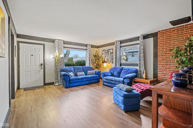 4993 Clippert Street, Dearborn Heights, MI 48125