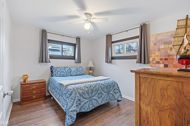 4993 Clippert Street, Dearborn Heights, MI 48125