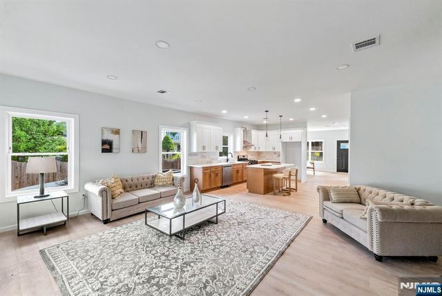 139 Main Street, Franklin, NJ 07416