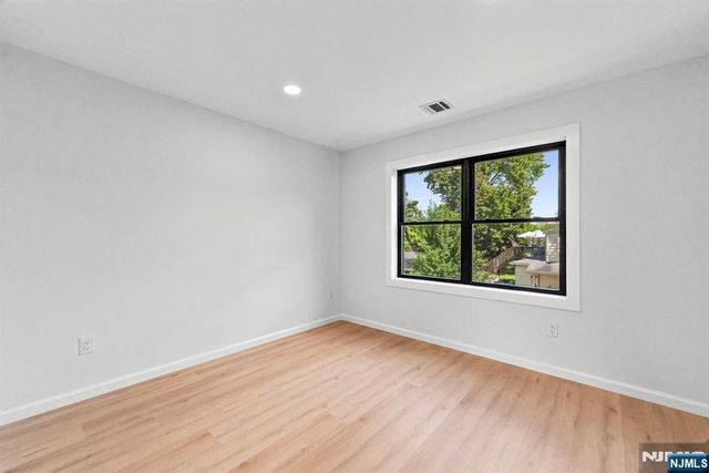 139 Main Street, Franklin, NJ 07416