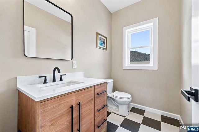 139 Main Street, Franklin, NJ 07416