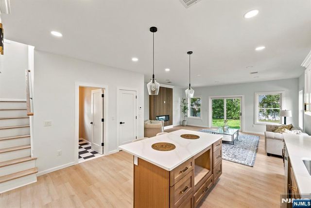 139 Main Street, Franklin, NJ 07416