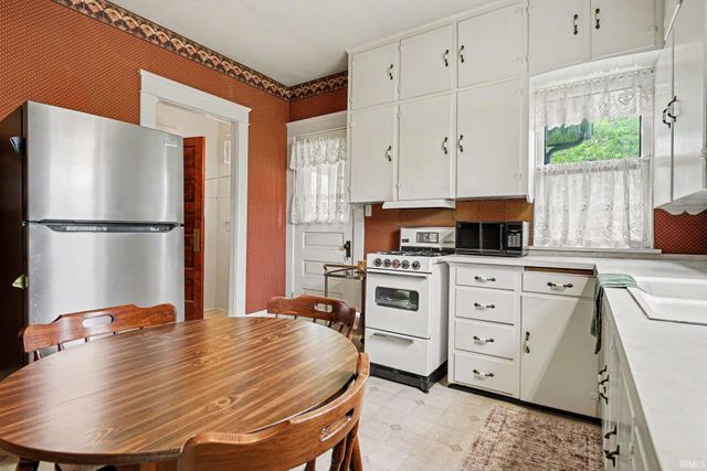 117 N 6th Street, Goshen, IN 46528