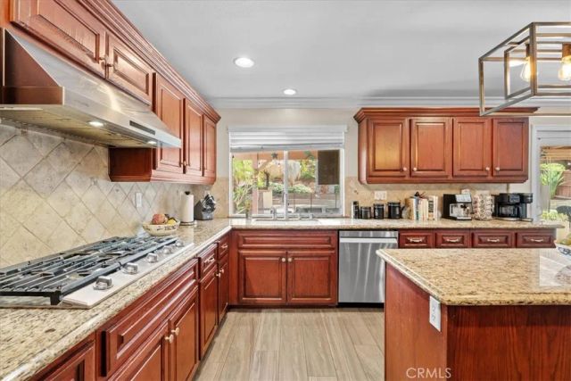 2511 Gilbert Avenue, Corona, CA 92881