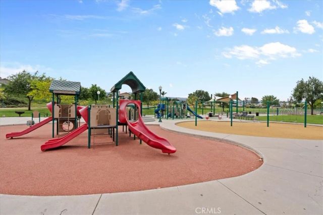 2511 Gilbert Avenue, Corona, CA 92881