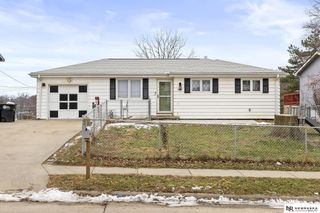 9217 Grand Avenue, Omaha, NE 68134