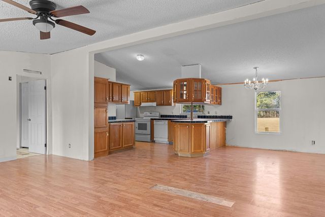 6088 County Road 1804, Jacksonville, TX 75766