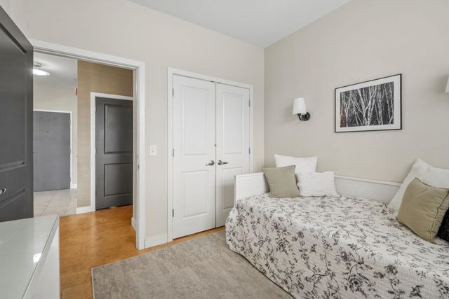 370 Farrell St Apt 303, South Burlington, VT 05403