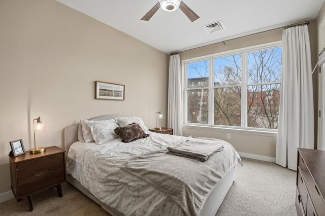 370 Farrell St Apt 303, South Burlington, VT 05403