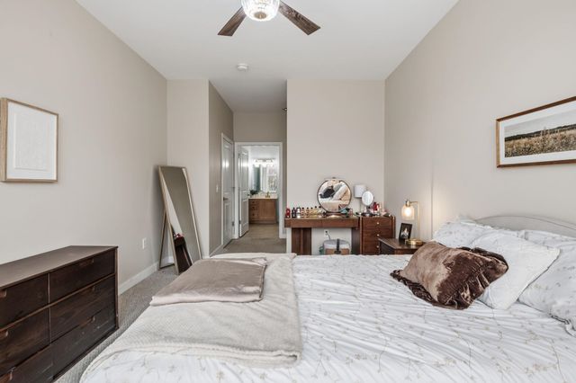 370 Farrell St Apt 303, South Burlington, VT 05403
