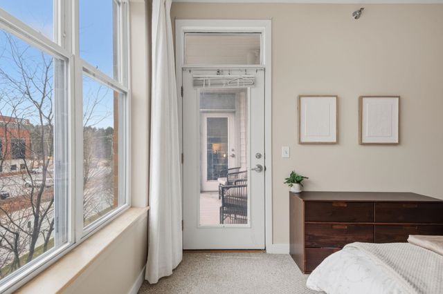 370 Farrell St Apt 303, South Burlington, VT 05403