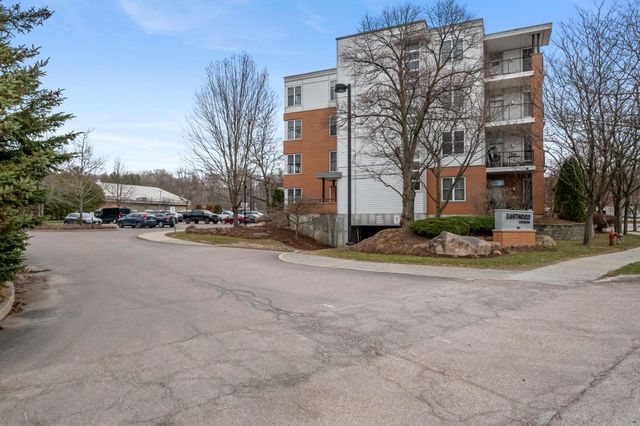 370 Farrell St Apt 303, South Burlington, VT 05403