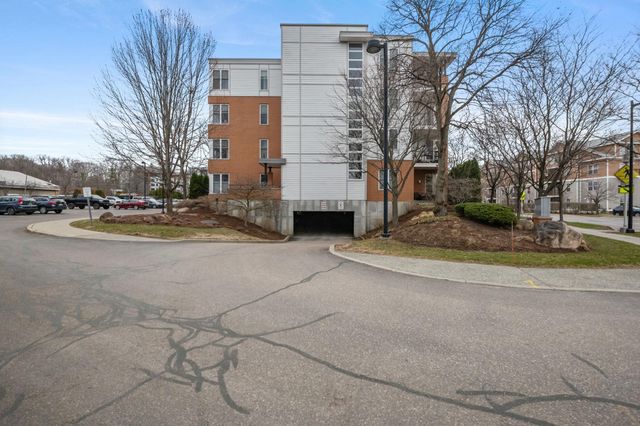 370 Farrell St Apt 303, South Burlington, VT 05403