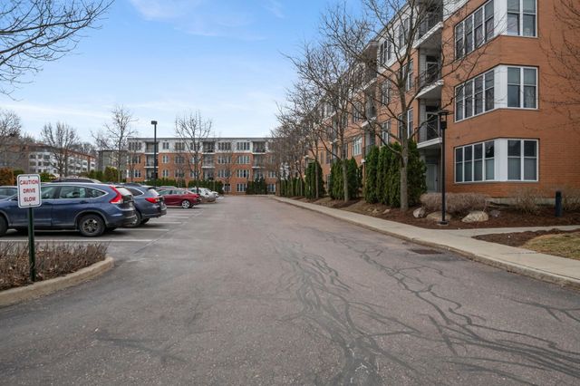 370 Farrell St Apt 303, South Burlington, VT 05403