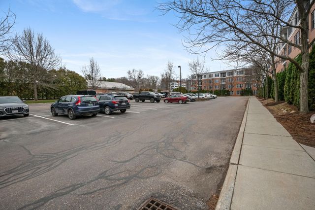 370 Farrell St Apt 303, South Burlington, VT 05403