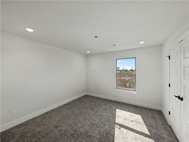 6905 SW Basswood Avenue, Bentonville, AR 72713