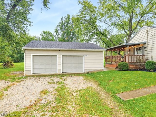 3882 State Route 43, Kent, OH 44240
