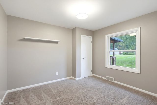3882 State Route 43, Kent, OH 44240