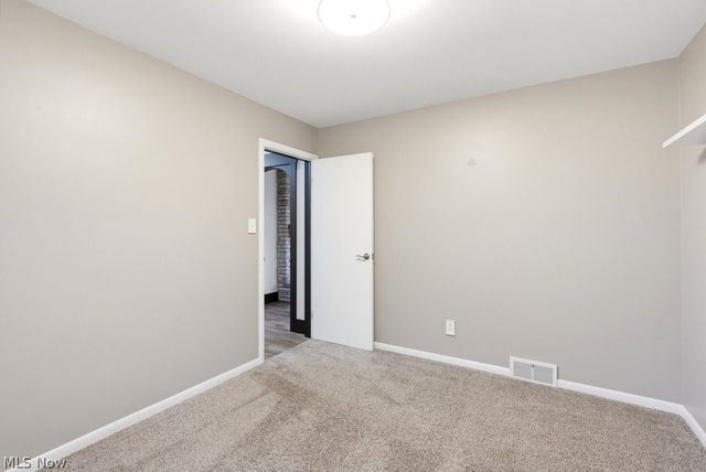 3882 State Route 43, Kent, OH 44240