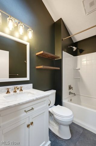 3882 State Route 43, Kent, OH 44240