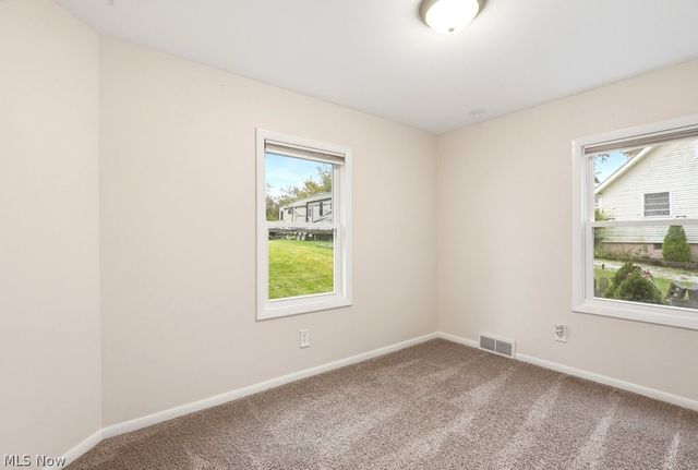 3882 State Route 43, Kent, OH 44240