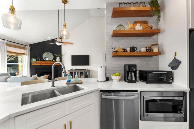 7133 Sundance Lane, Fort Worth, TX 76179