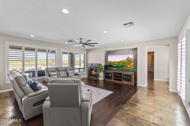 3622 W JORDON Lane, Phoenix, AZ 85086