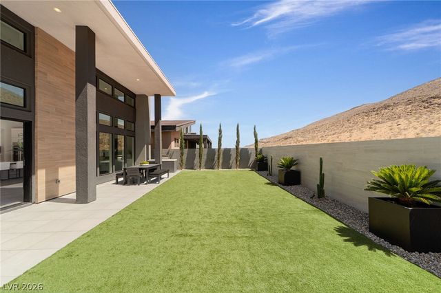 5201 Peak Climb Drive, Las Vegas, NV 89135