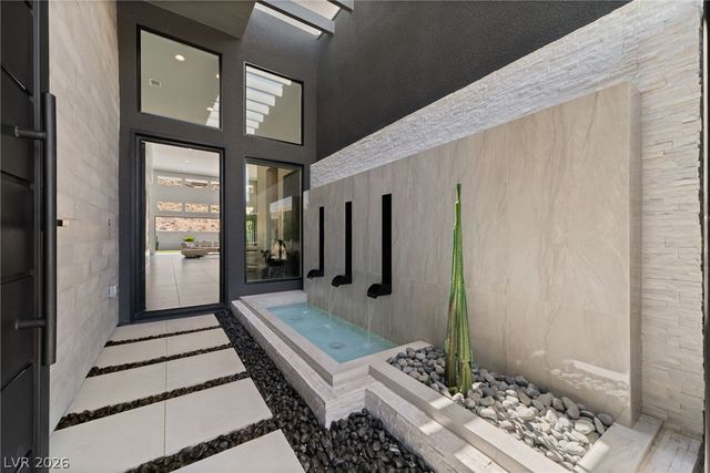 5201 Peak Climb Drive, Las Vegas, NV 89135