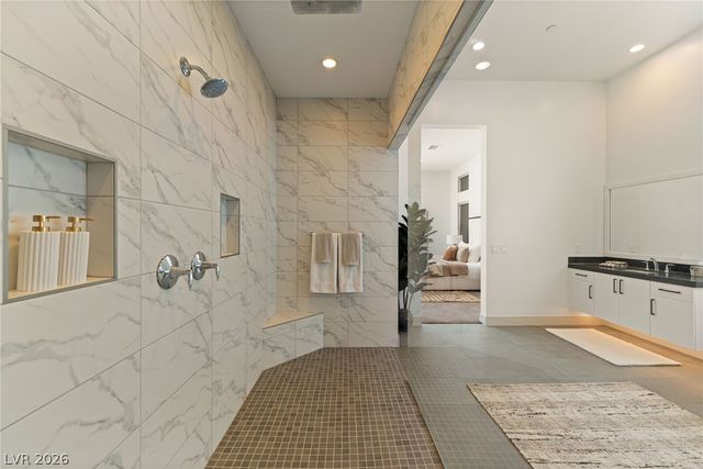5201 Peak Climb Drive, Las Vegas, NV 89135