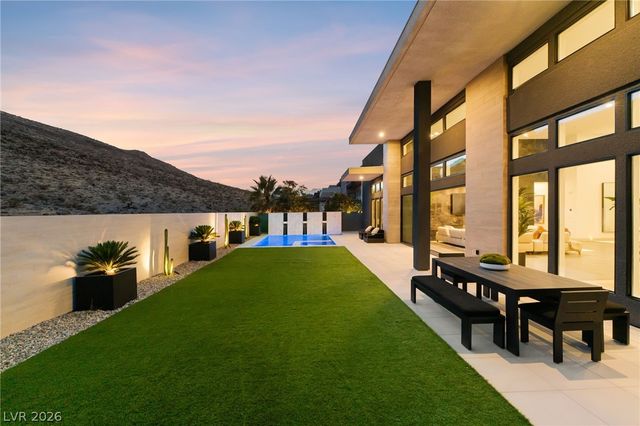 5201 Peak Climb Drive, Las Vegas, NV 89135