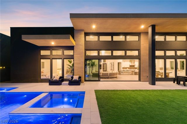 5201 Peak Climb Drive, Las Vegas, NV 89135