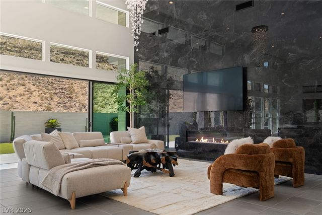 5201 Peak Climb Drive, Las Vegas, NV 89135