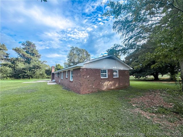 2879 County Line Road, St Pauls, NC 28384