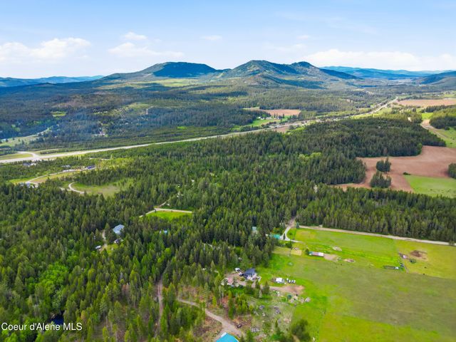 80 Rodeo RD, Athol, ID 83801