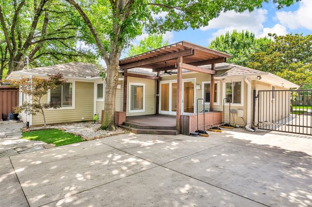 6815 Ravendale Lane, Dallas, TX 75214