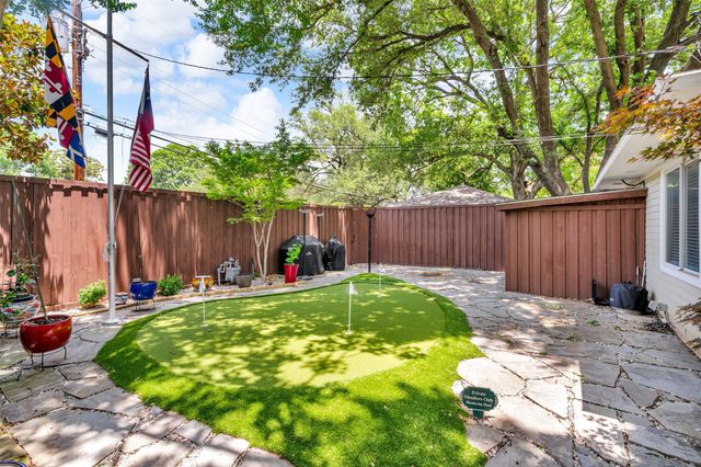 6815 Ravendale Lane, Dallas, TX 75214