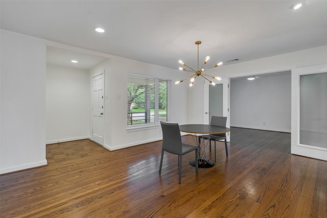 6815 Ravendale Lane, Dallas, TX 75214