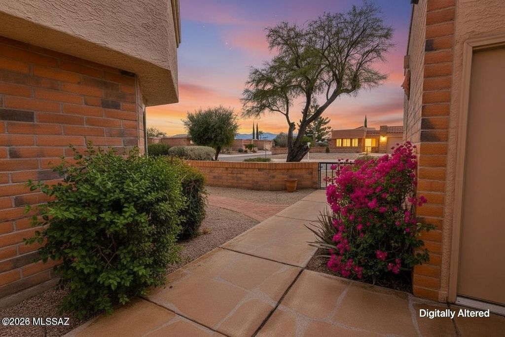 940 W Rio Magdalena, Green Valley, AZ 85614